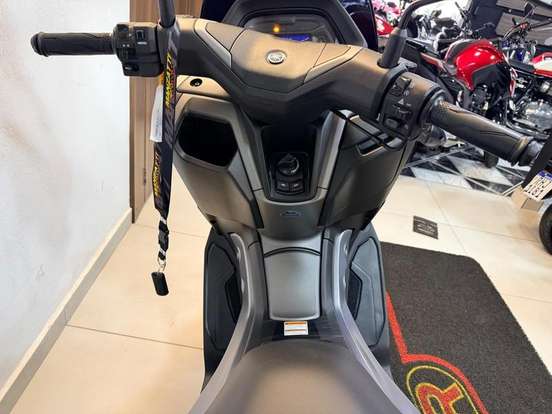 YAMAHA-NMAX CONNECTED 160 ABS-2025