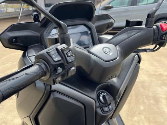 YAMAHA-XMAX 300 CONNECTED ABS YAMAHA-XMAX 300 CONNECTED ABS-2026