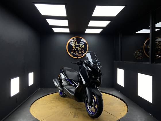 YAMAHA XMAX 300 CONNECTED ABS 