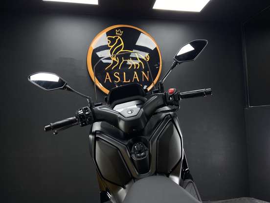 YAMAHA-XMAX 300 CONNECTED ABS YAMAHA-XMAX 300 CONNECTED ABS-2025