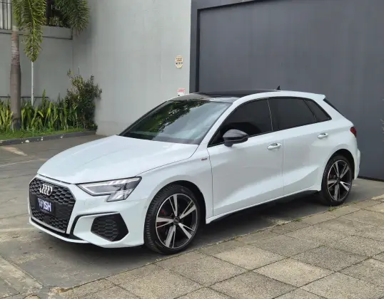 AUDI A3 2.0 40 TFSI MHEV SPORTBACK PERFORMANCE BLACK S-TRONIC