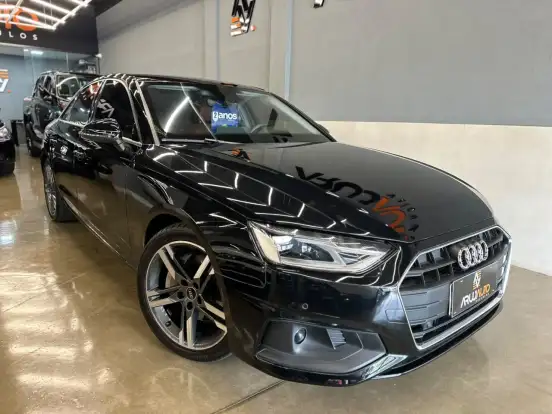 AUDI-A4-2022