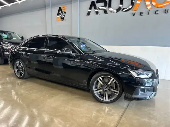 AUDI-A4-2022
