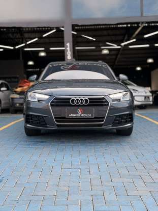AUDI-A4-2017