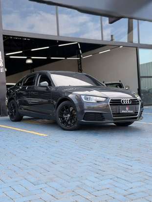 AUDI-A4-2017