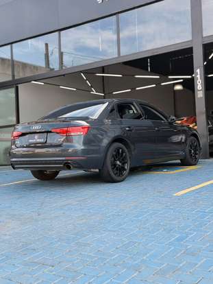 AUDI-A4-2017