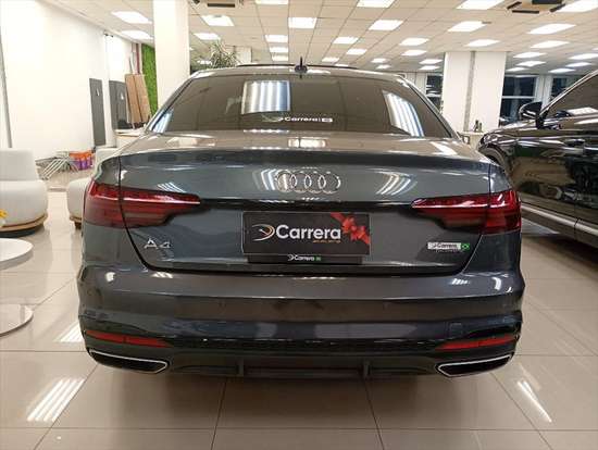 AUDI-A4-2020