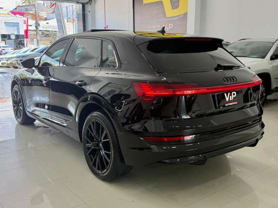 AUDI-E-TRON-ELÉTRICO SPORTBACK PERFORMANCE BLACK QUATTRO AUDI-E-TRON-2022