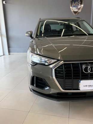 AUDI-Q3-2021