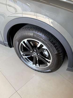 AUDI-Q3-2021