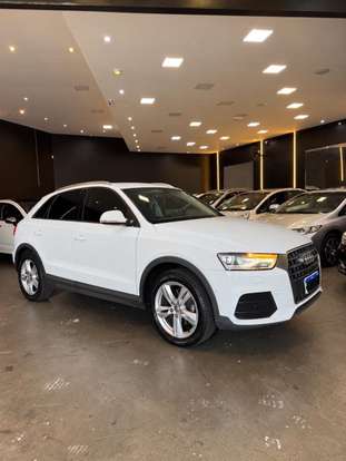AUDI-Q3-2018