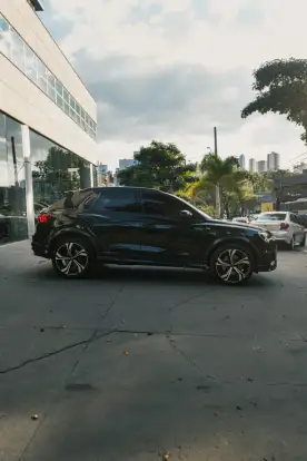 AUDI-Q3-2024