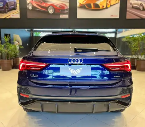 AUDI-Q3-2022