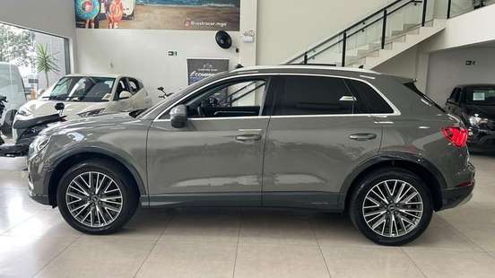 AUDI-Q3-2024