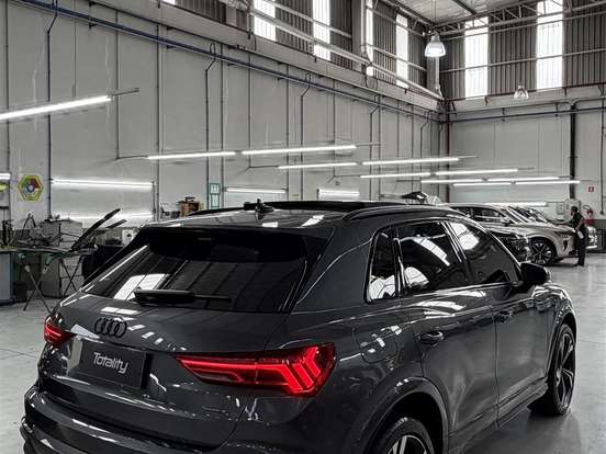 AUDI-Q3-2.0 40 TFSI GASOLINA PERFORMANCE BLACK PLUS QUATTRO TIPTRONIC AUDI-Q3-2025