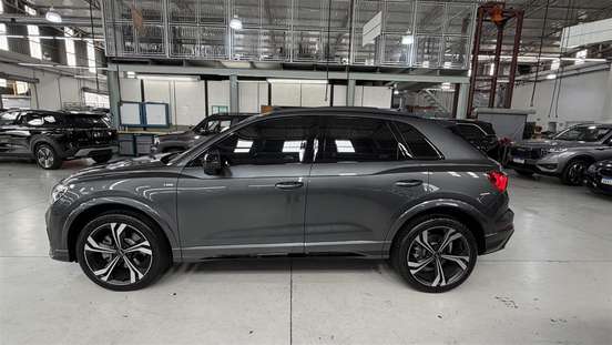 AUDI-Q3-2025