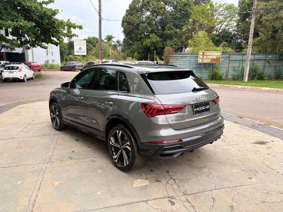 AUDI-Q3-2024