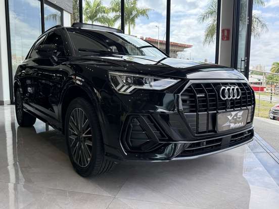 AUDI-Q3-2023