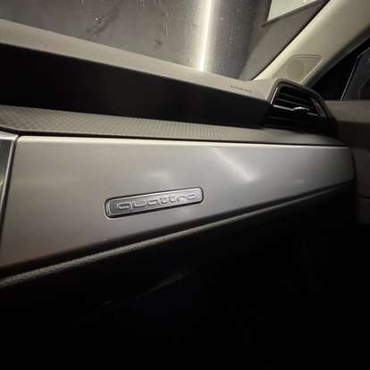 AUDI-Q3-2023