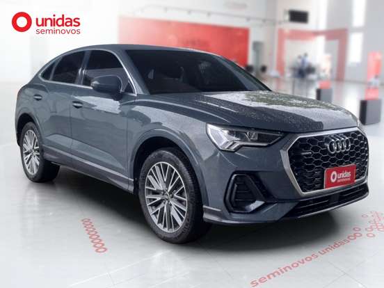 AUDI-Q3-2023