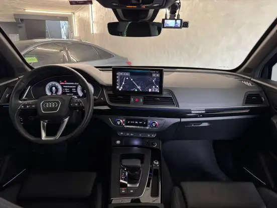 AUDI-Q5-2024