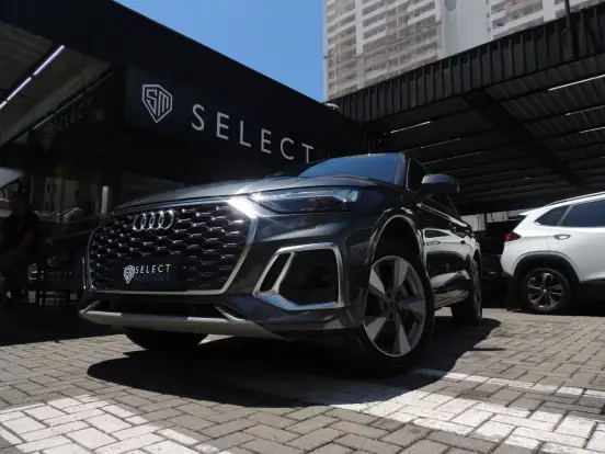 AUDI-Q5-2023