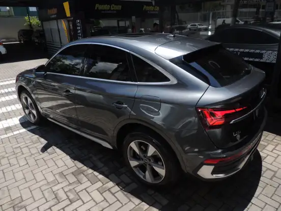 AUDI-Q5-2023