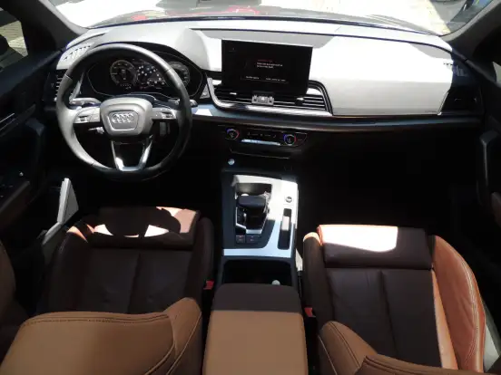 AUDI-Q5-2023