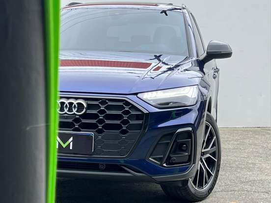 AUDI-Q5-2023