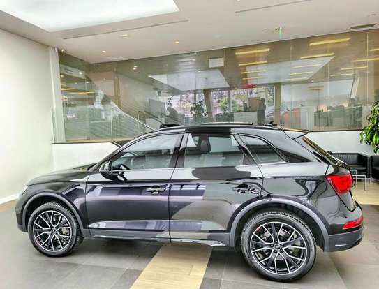 AUDI-Q5-2024