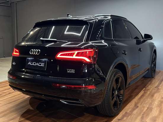 AUDI-Q5-2018