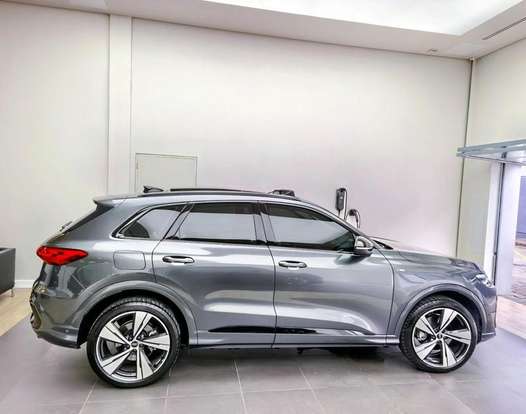 AUDI-Q5-2.0 TFSI GASOLINA S LINE QUATTRO S TRONIC AUDI-Q5-2025