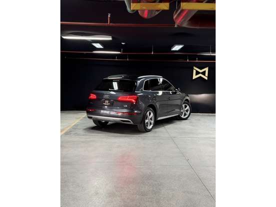 AUDI-Q5-2018