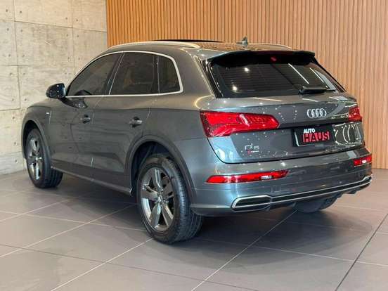 AUDI-Q5-2019