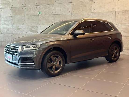 AUDI-Q5-2019