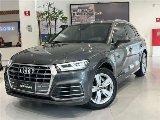 AUDI-Q5-2020