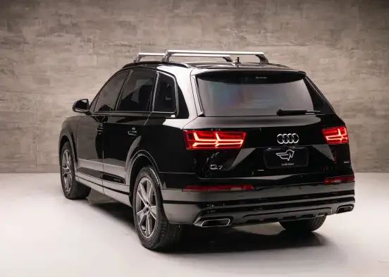 AUDI-Q7-2019