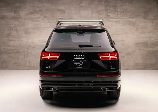 AUDI-Q7-2019