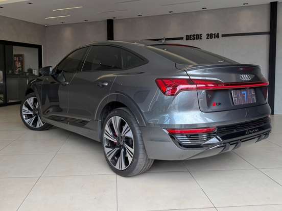 AUDI-Q8 E-TRON-2023