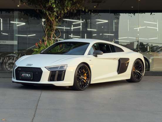 AUDI-R8-2017