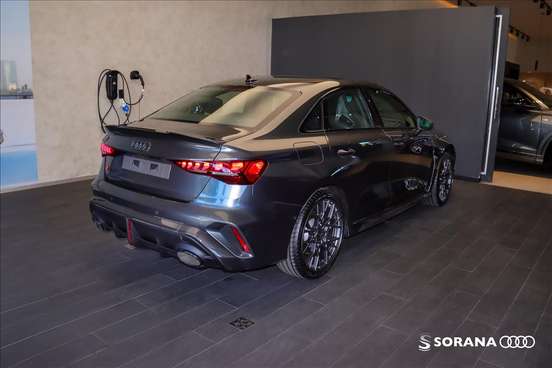 AUDI-RS3-2025
