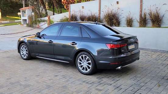 AUDI-A4-2018