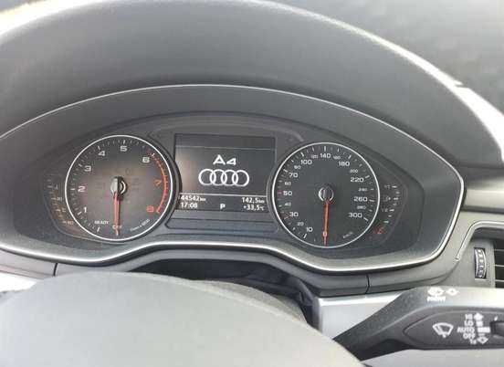 AUDI-A4-2018