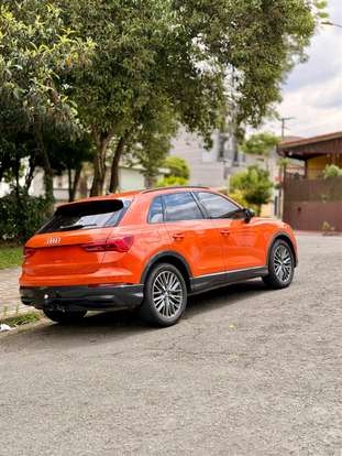 AUDI-Q3-2020
