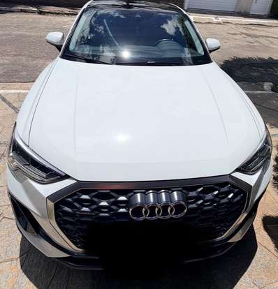 AUDI-Q3-2023