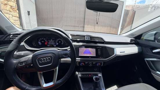 AUDI-Q3-2023