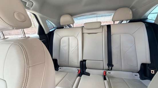 AUDI-Q3-2023