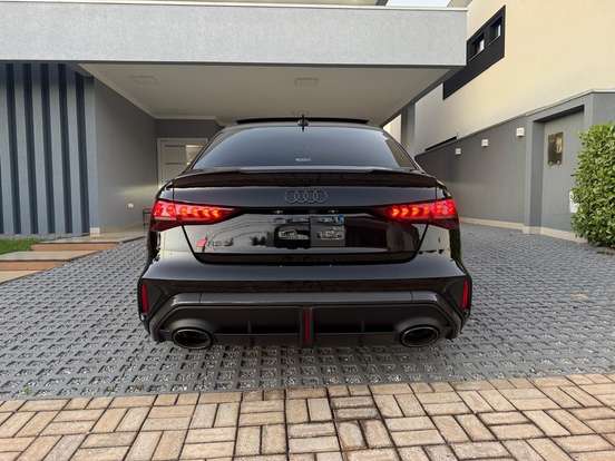 AUDI-RS3-2.5 TFSI GASOLINA SEDAN TRACK QUATTRO S-TRONIC AUDI-RS3-2025
