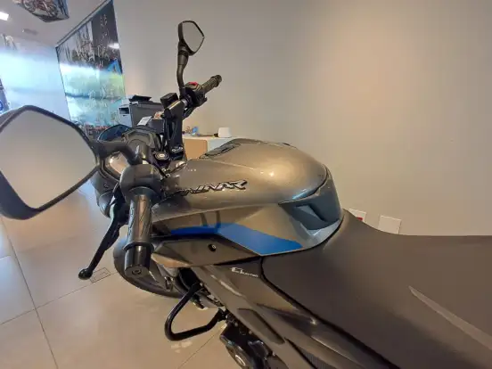 BAJAJ-DOMINAR NS200 BAJAJ-DOMINAR NS200-2027