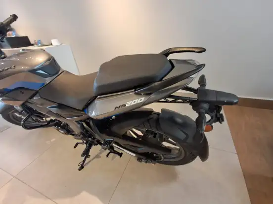 BAJAJ-DOMINAR NS200 BAJAJ-DOMINAR NS200-2027